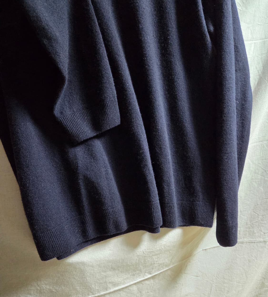 유니클로 캐시미어 100% 터틀넥 니트 네이비 XL 상품이미지2