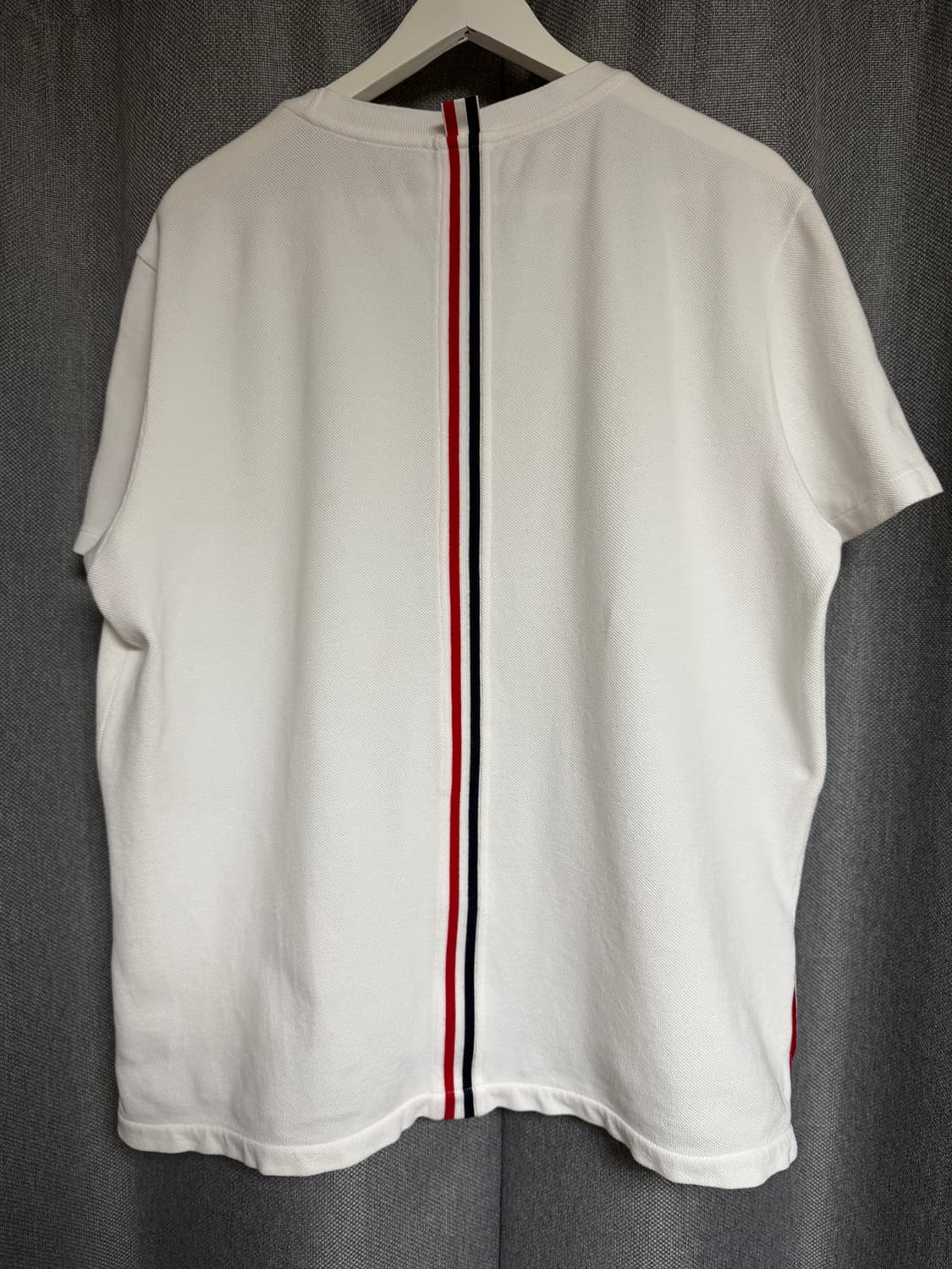 톰브라운 백삼선 반팔 4사이즈 상품이미지2