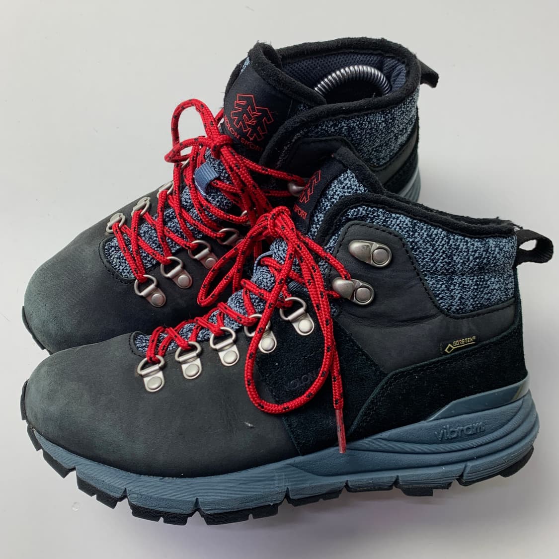 [230/정품] 코오롱 고어텍스 미드컷 트레킹화 운동화 신발
 상품이미지1