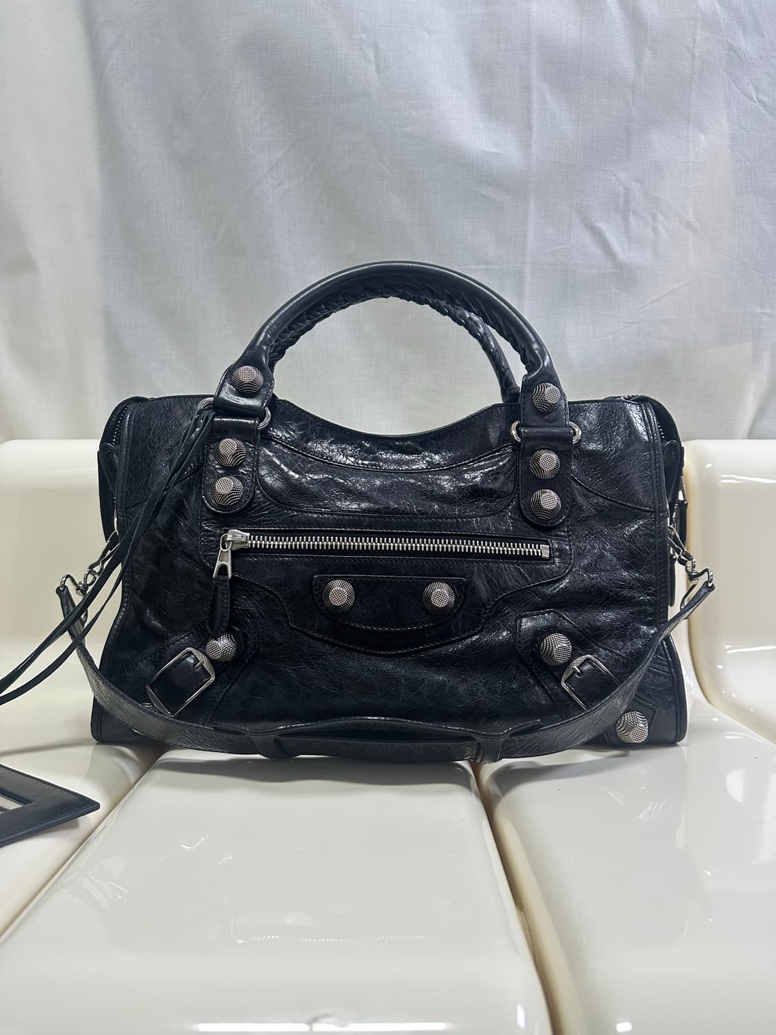 [A 정품] 발렌시아가 자이언트 시티 모터백 미디움 블랙 상품이미지1