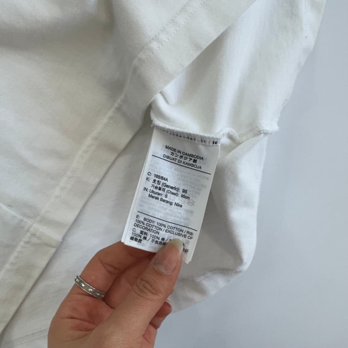 Nike 나이키 에어 헬로키티 백 포인트 화이트 반팔 상품이미지7