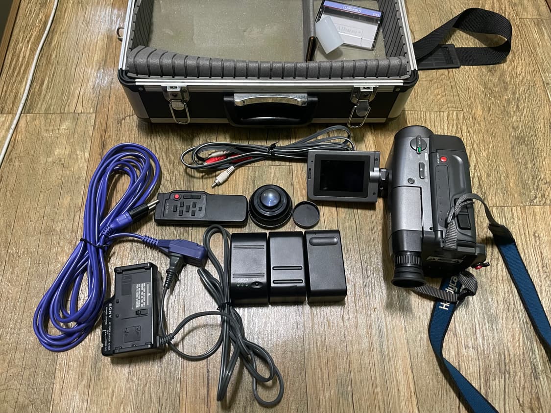 Sony CCD-TRV30 Video8 빈티지 캠코더 풀셋 상품이미지1