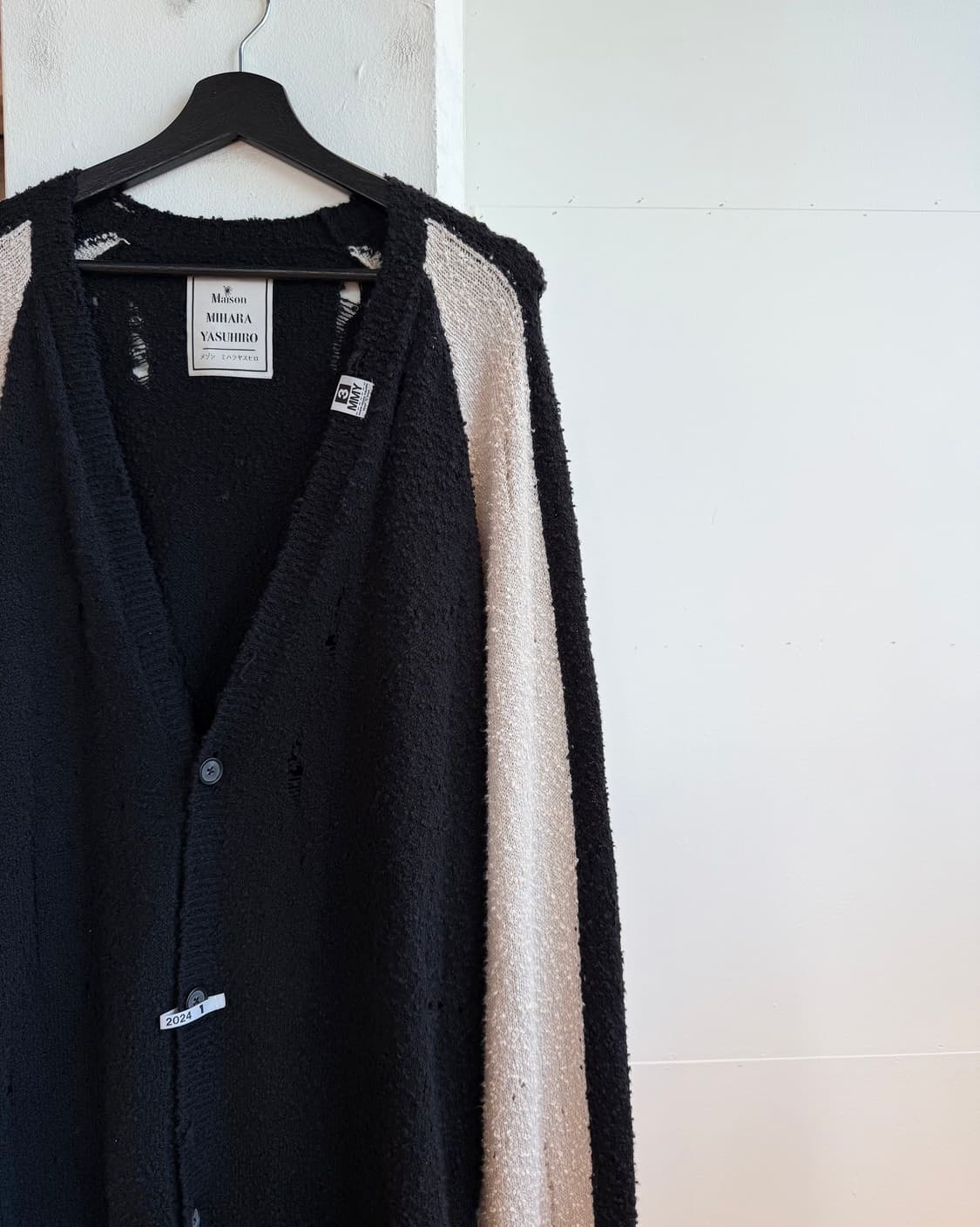 미하라 야스히로 블랙 24ss 디스트레스 니트 가디건 상품이미지5