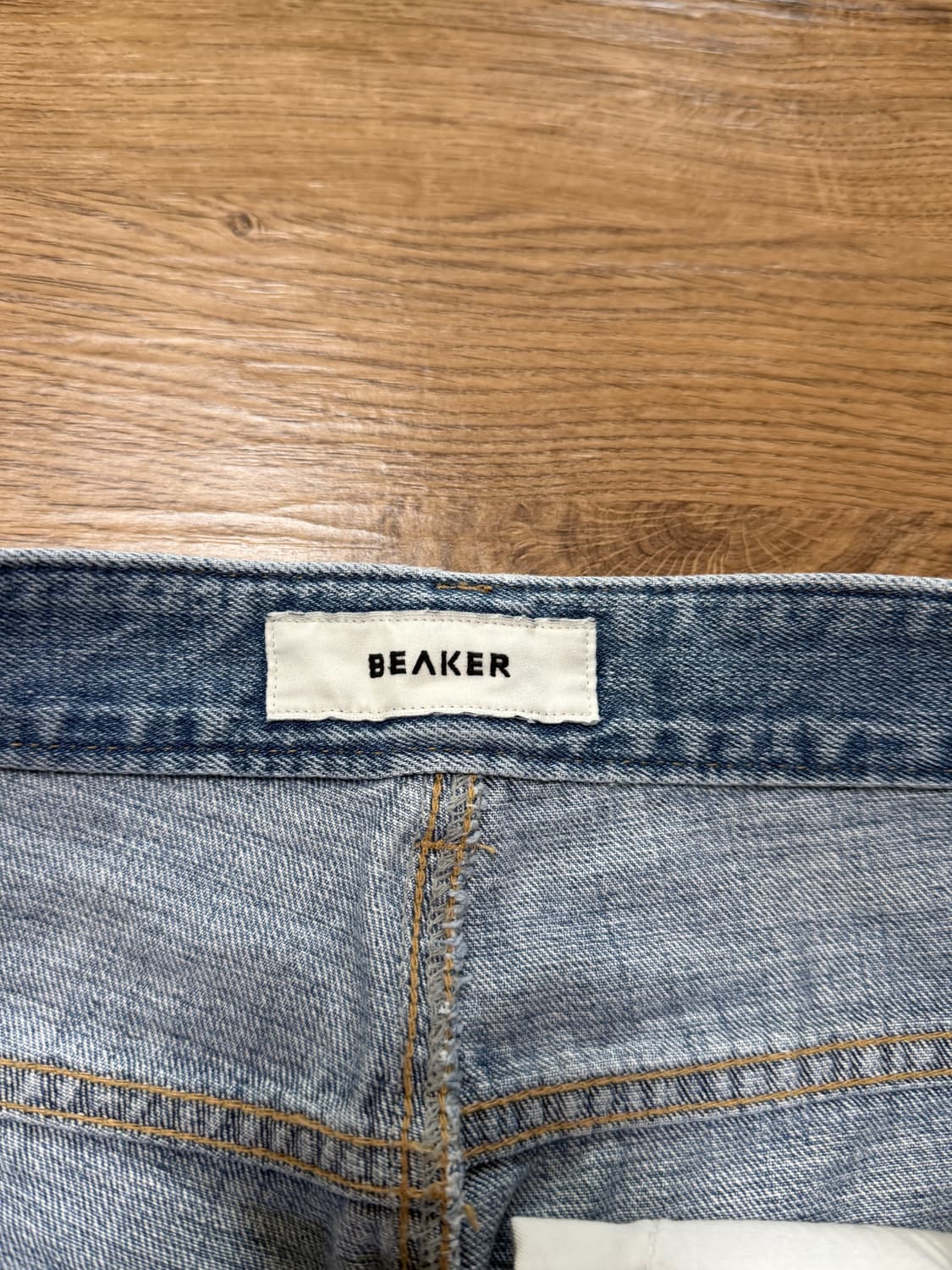 비이커 오리지널 세미오버핏 연청 데님 상품이미지3