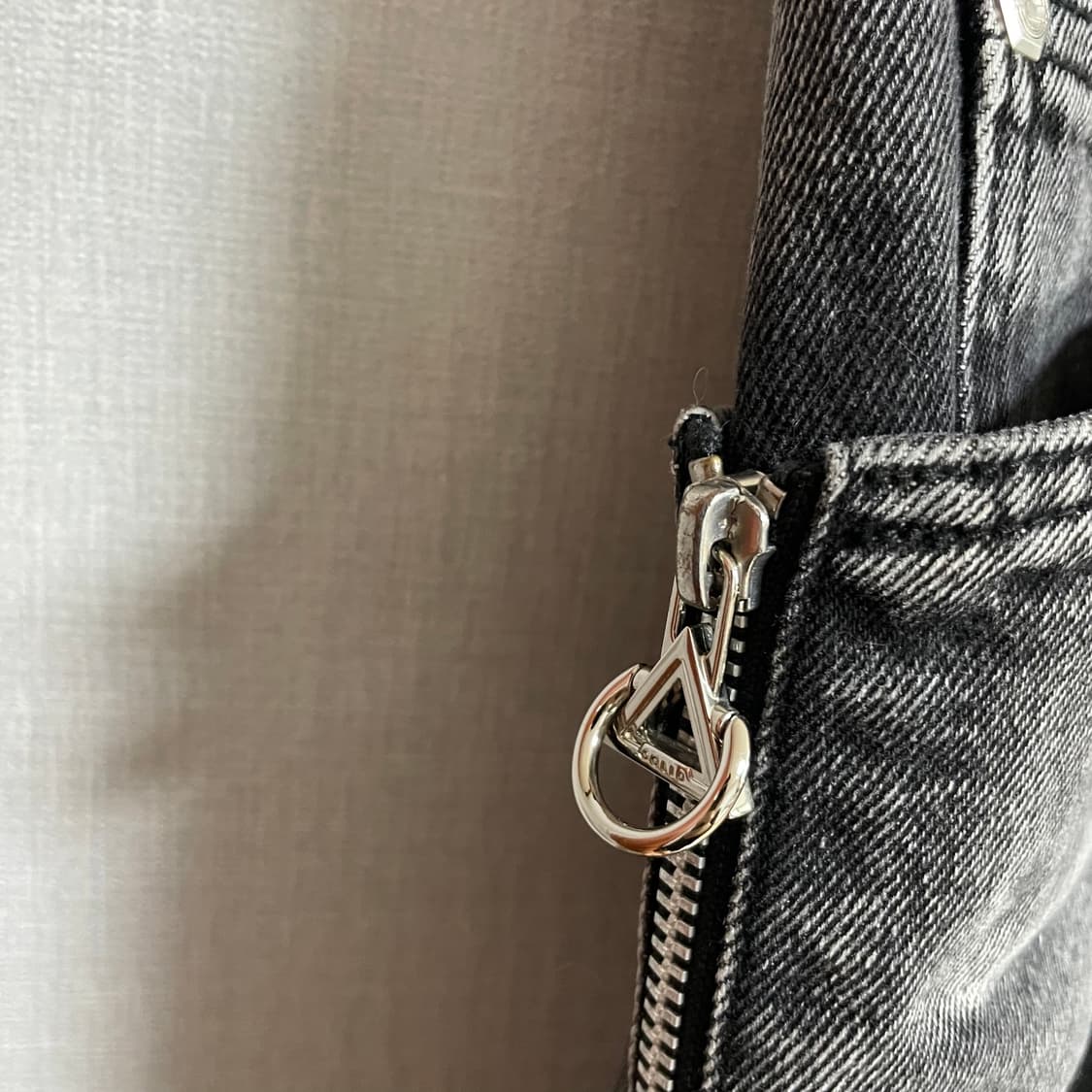 [50]23ss 솔리드옴므 절개 데님 팬츠 상품이미지3