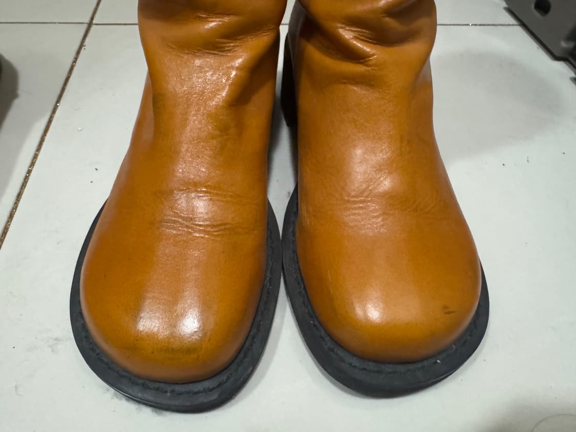오소이 Toboo 부츠 카멜색상 240사이즈 상품이미지5