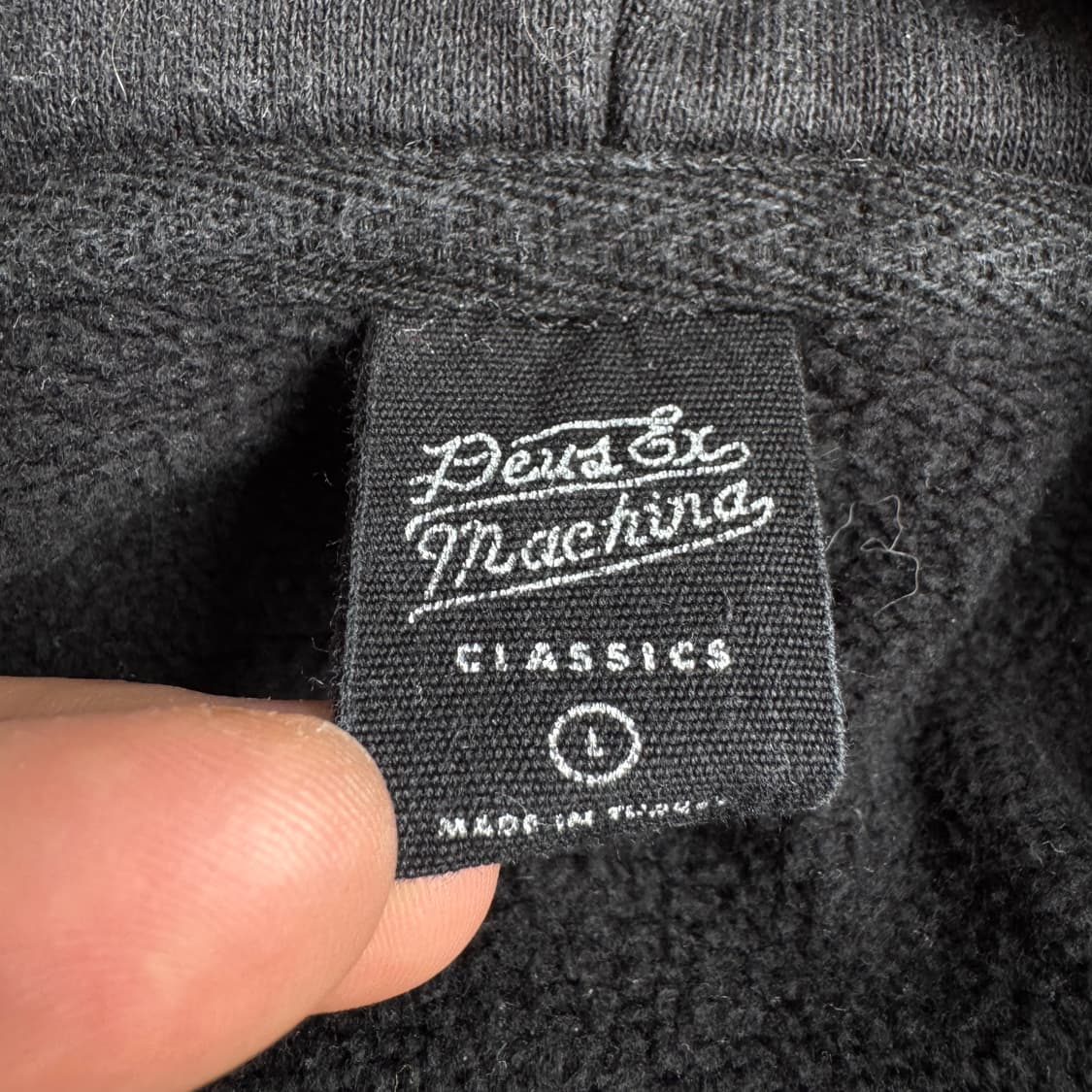 데우스 엑스마키나 페이딩 후드티 블랙  상품이미지4