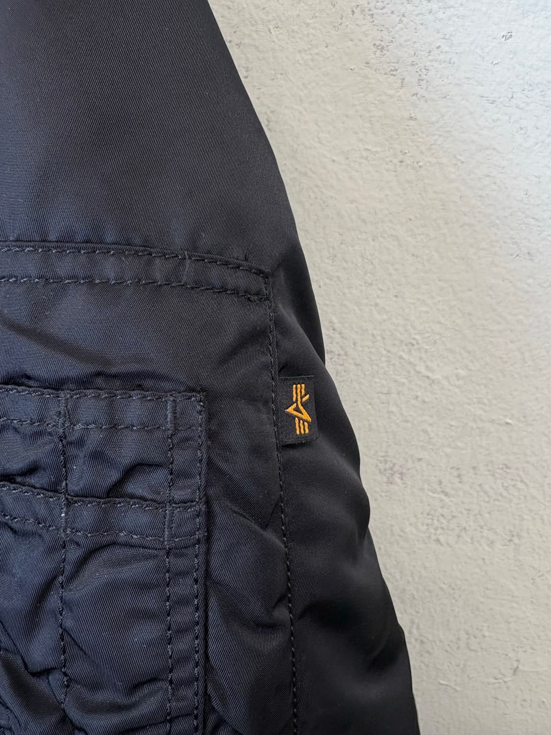 알파인더스트리 ma-1 항공점퍼 블랙 상품이미지7