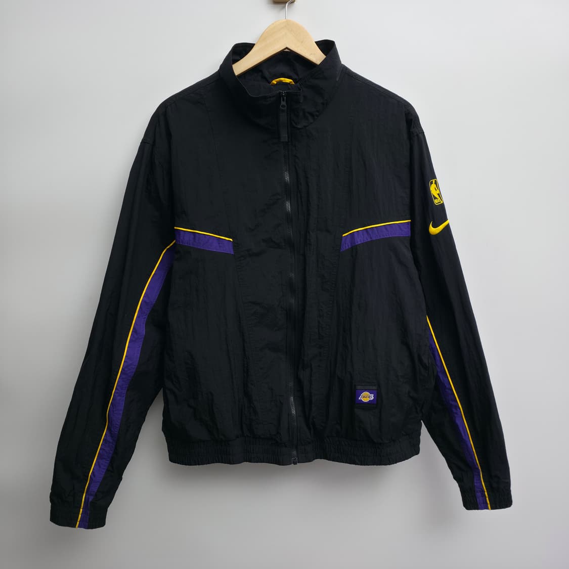 [L] 나이키 NBA LA 레이커스 블랙 바람막이 상품이미지1