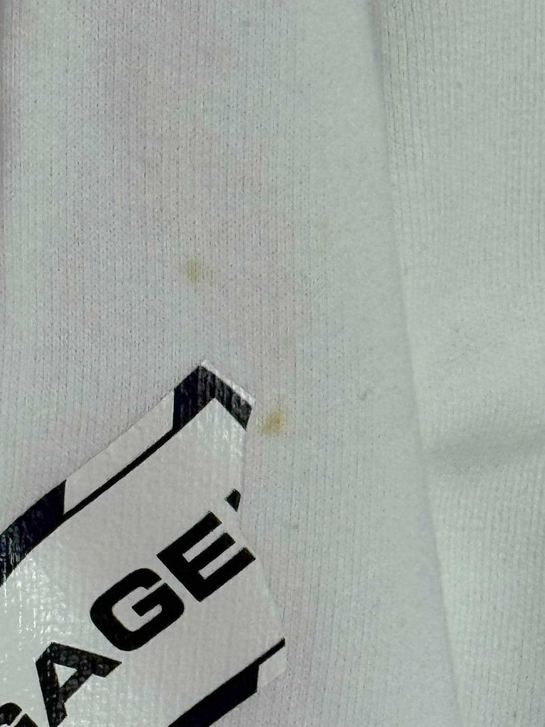 오프화이트 후드. 택제거 안함. L사이즈 실착 3회 미만 상품이미지3