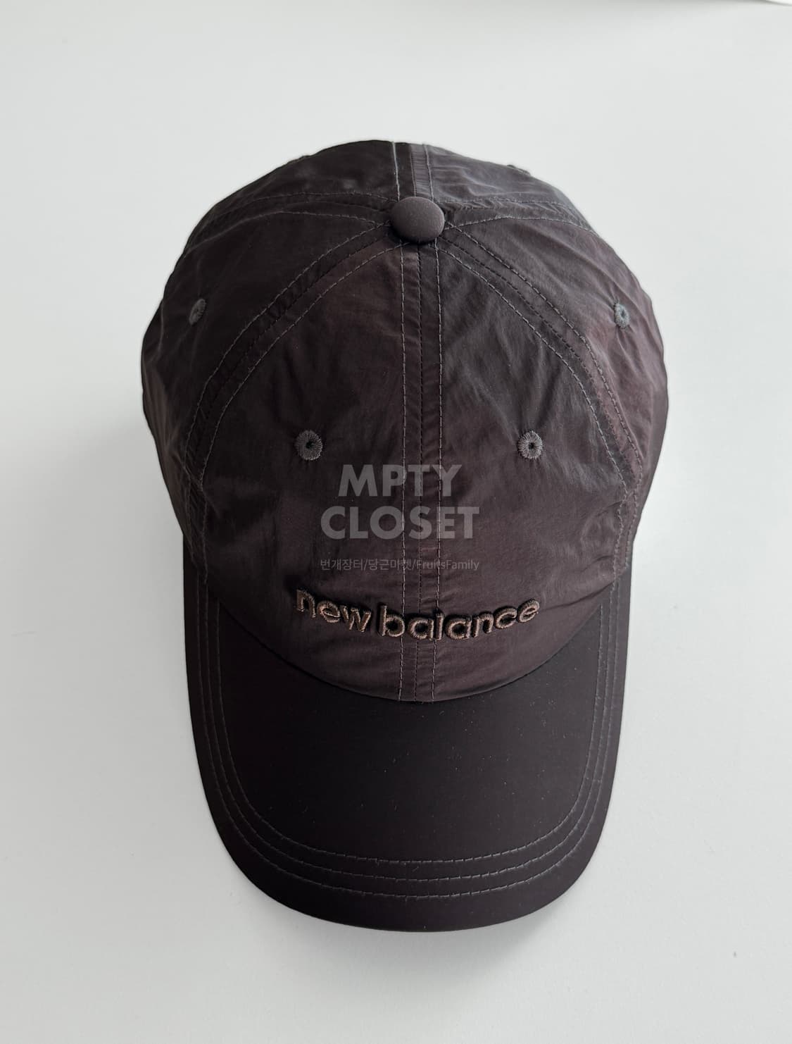 뉴발란스 글로시 나일론 볼캡 브라운 상품이미지1