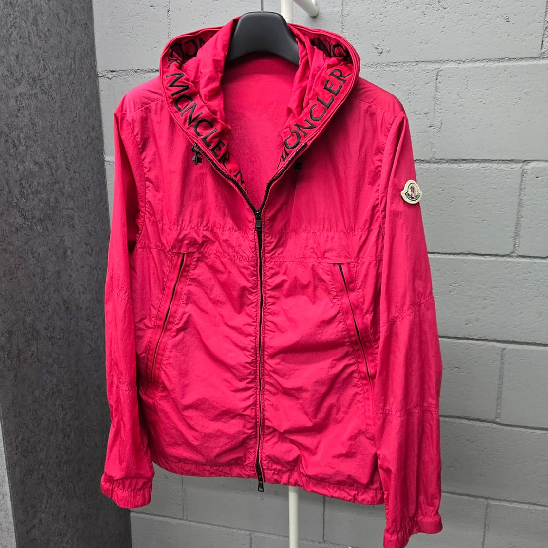 백화점판 / 몽클레어 SCIE 레터링 바람막이 4사이즈 상품이미지1