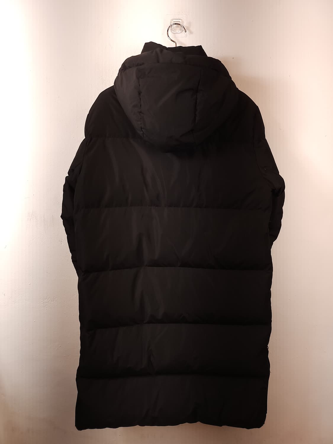 GUESS 롱다운후드패딩 블랙 100 L 상품이미지5