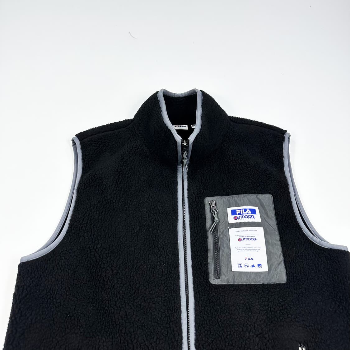 아웃도어 x 휠라 블랙 쉐르파 후리스 조끼 (XL) 상품이미지1