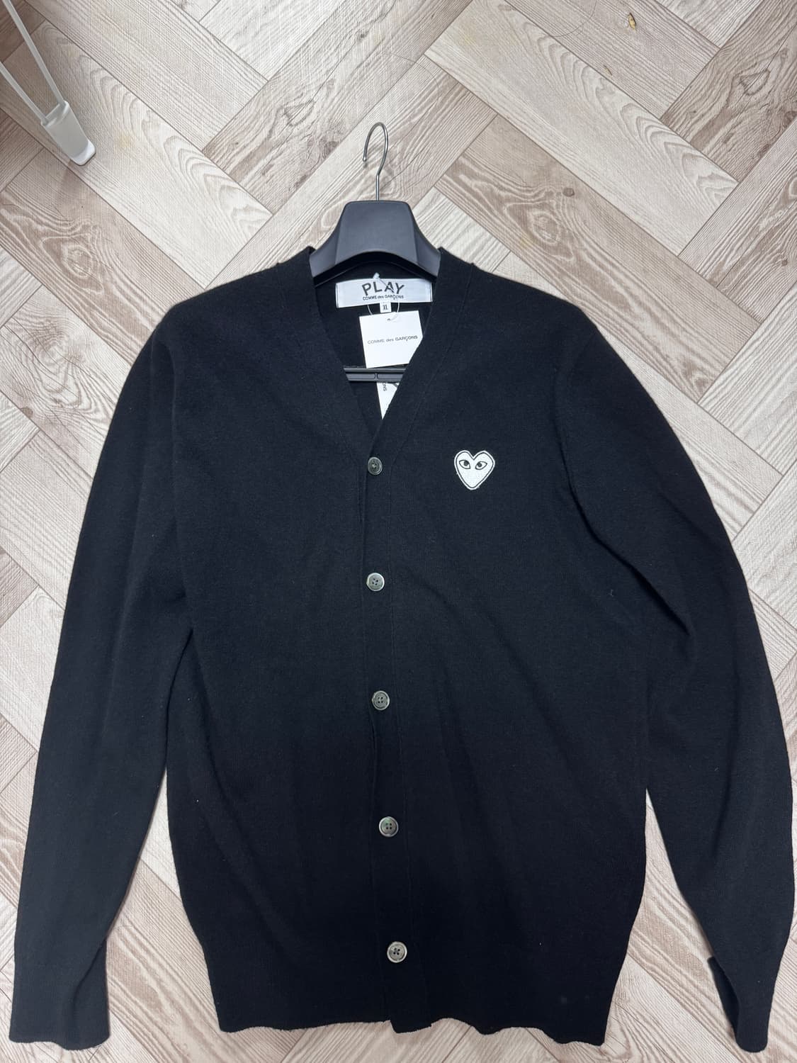 꼼데가르송 가디건 블랙 화이트와펜 새상품 xl 상품이미지1