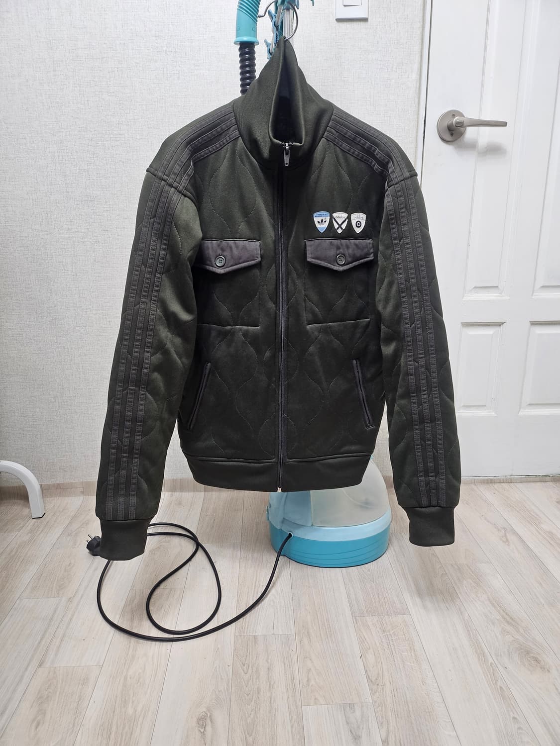 (105) ☆초대장급☆ 아디다스 파이어버드 [카키] 트랙탑 퀄팅자켓점퍼 상품이미지1