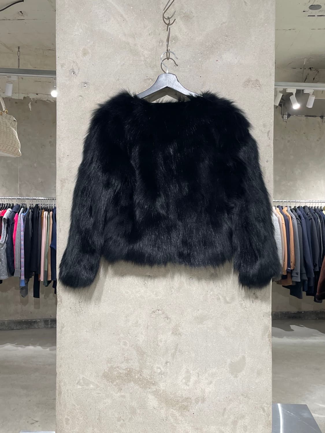 세븐 커넥션 블랙 폭스 퍼 크롭 자켓 상품이미지6