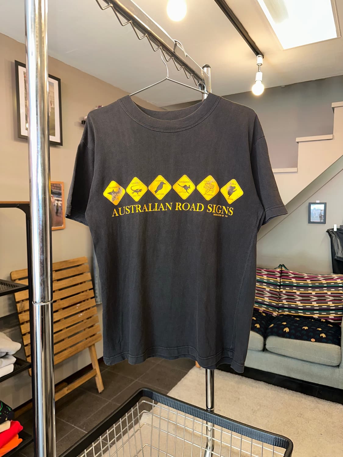 90‘s Australia Road Sign print fading T 상품이미지4