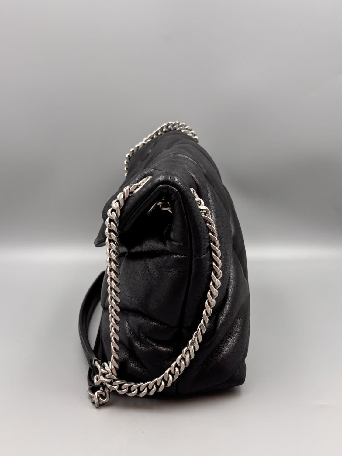 생로랑 소프트 나파 램스킨 퍼퍼 토이백 느와르 상품이미지4