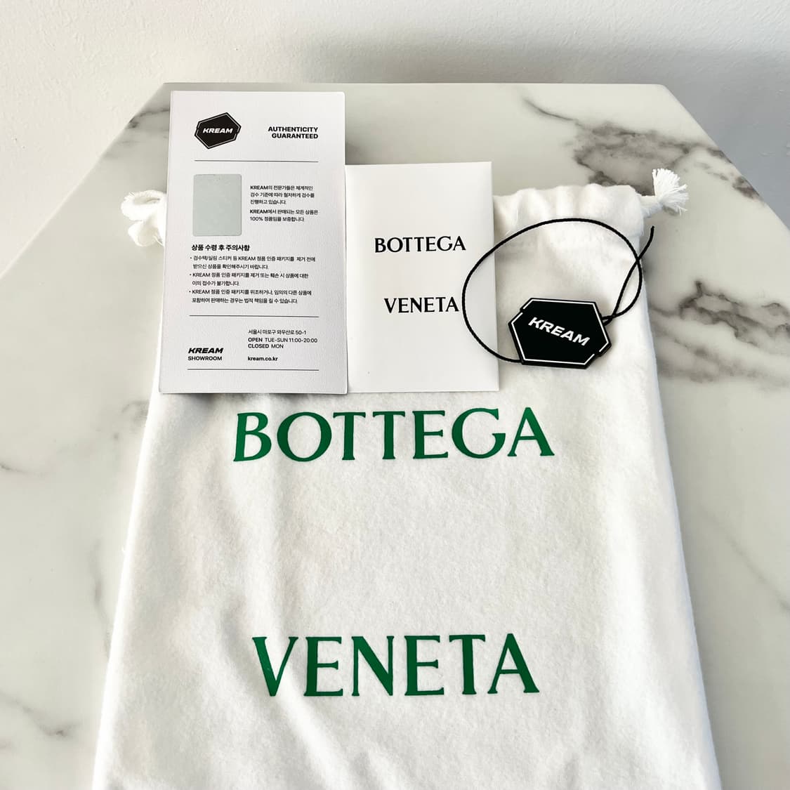[S급/정품] 보테가베네타 미니 카세트백 레더 그린 크로스백 가방 상품이미지10