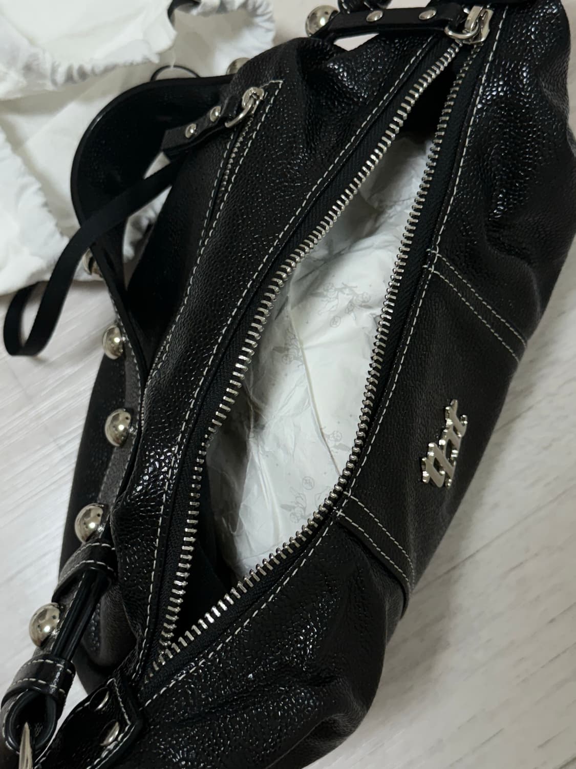 (2회착용) 쓰리타임즈 조니백  상품이미지3