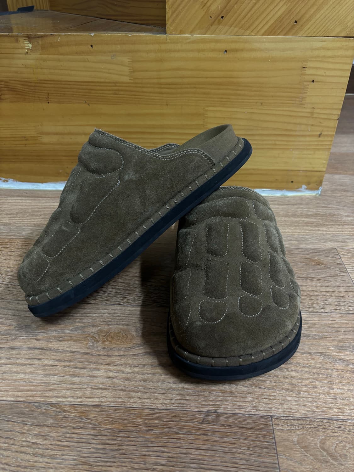 킨치 x 이예 본 뮬 카멜  260 상품이미지3