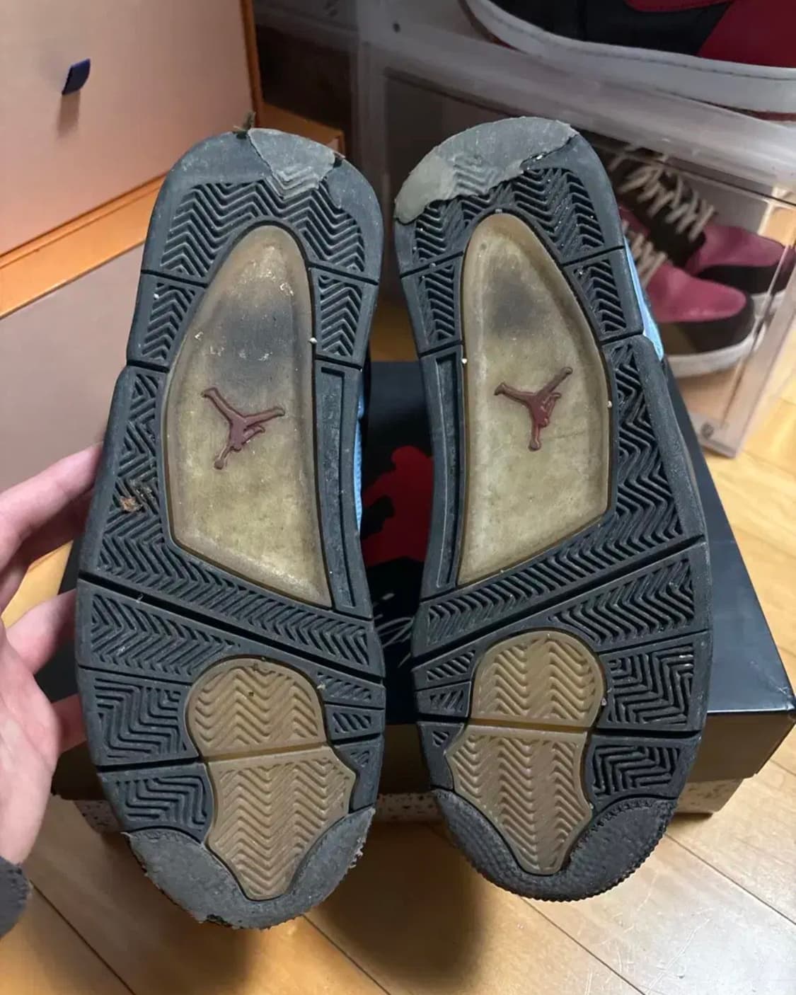 트래비스 스캇 조던 4 285 상품이미지6