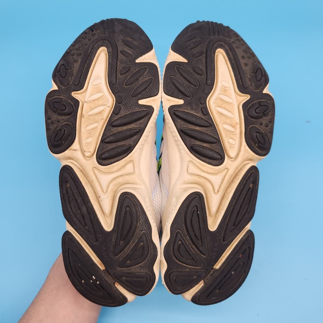 o 아디다스 오즈위고 여성운동화 235 상품이미지4