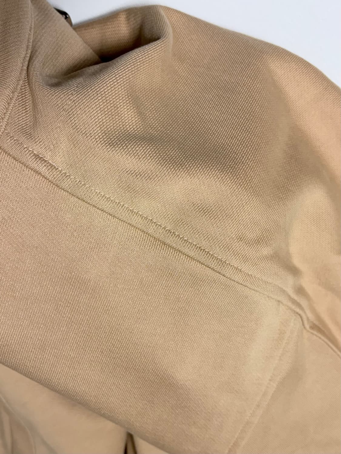 솔리드옴므 22SS 베이지 하프넥 집업 맨투맨  상품이미지6