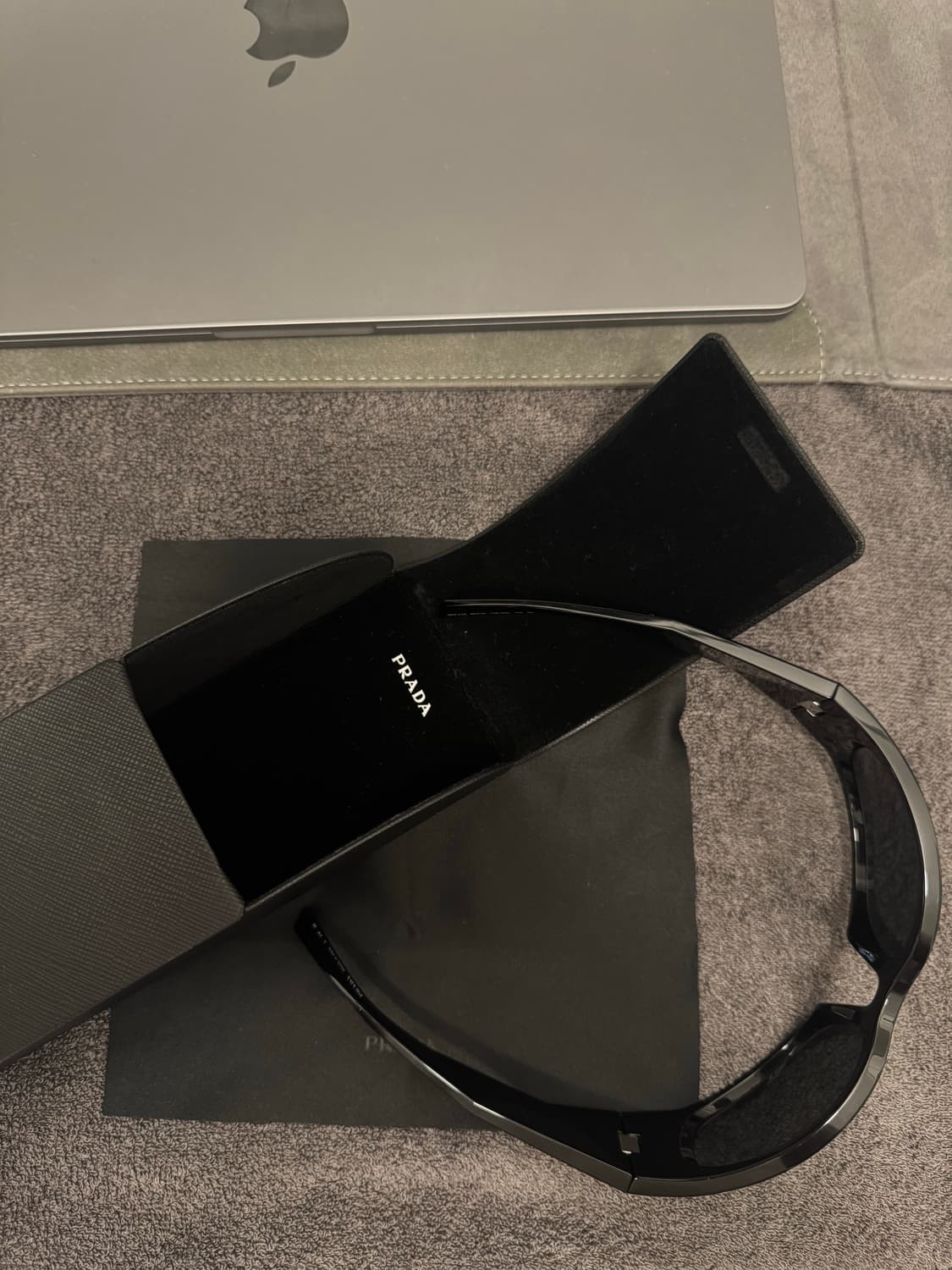 PRADA a19s 심볼 선글라스 상품이미지3