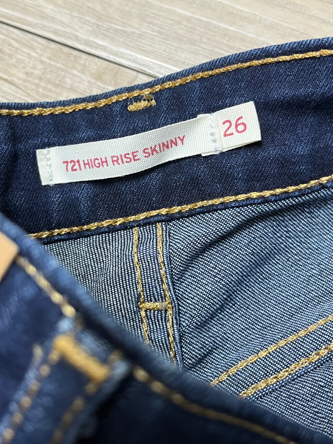 리바이스 721 하이 라이즈 스키니진 26 상품이미지4