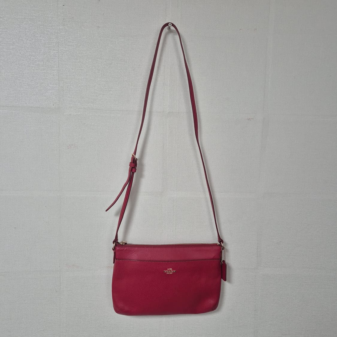 코치 레드 크로스백 가방 상품이미지1