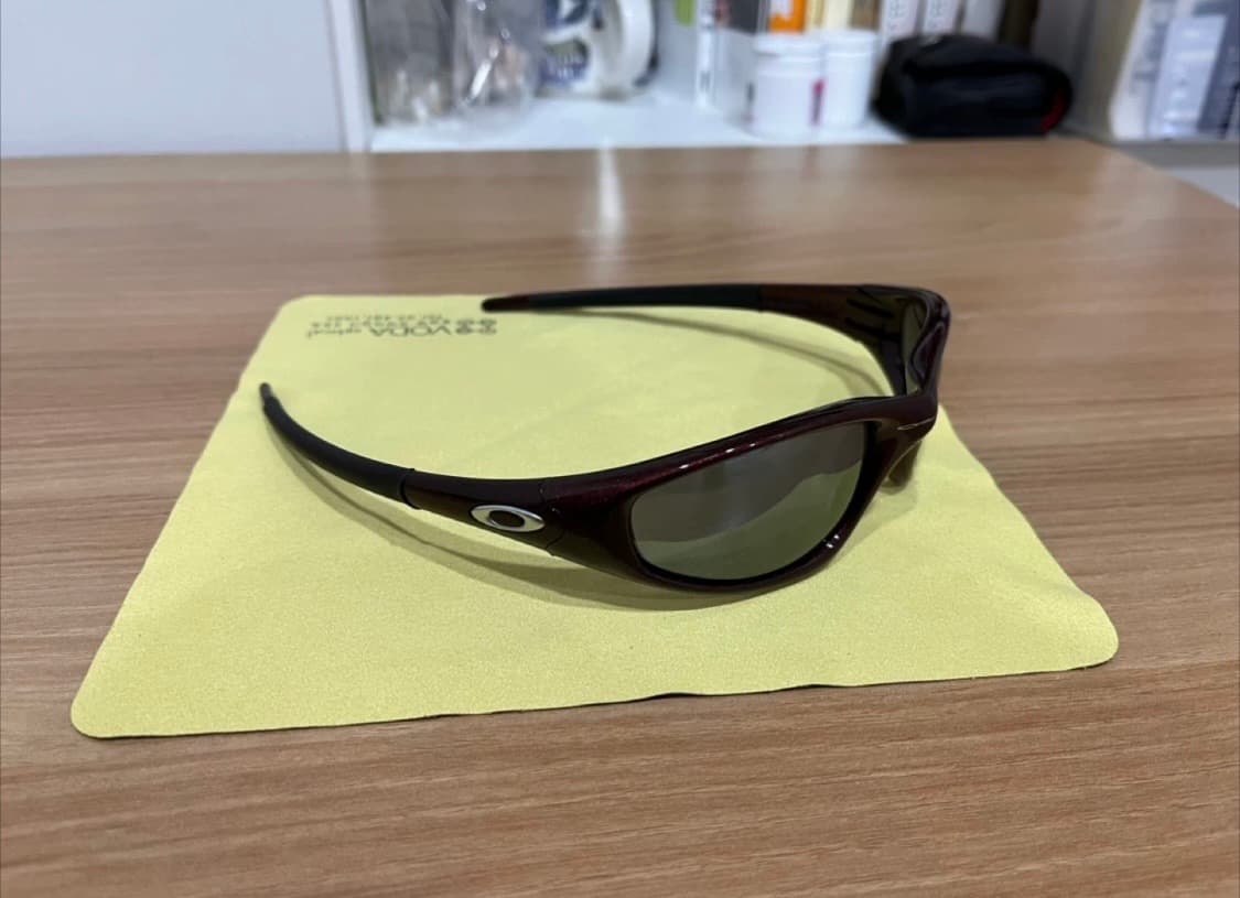 오클리 뉴스트레이트자켓 레드 블랙이리듐 상품이미지1