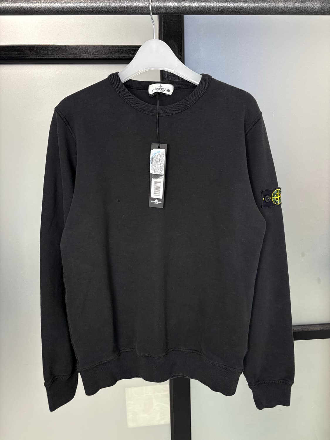 루키CK9750: 새상품 스톤 아일랜드 여성 블랙 맨투맨  상품이미지3