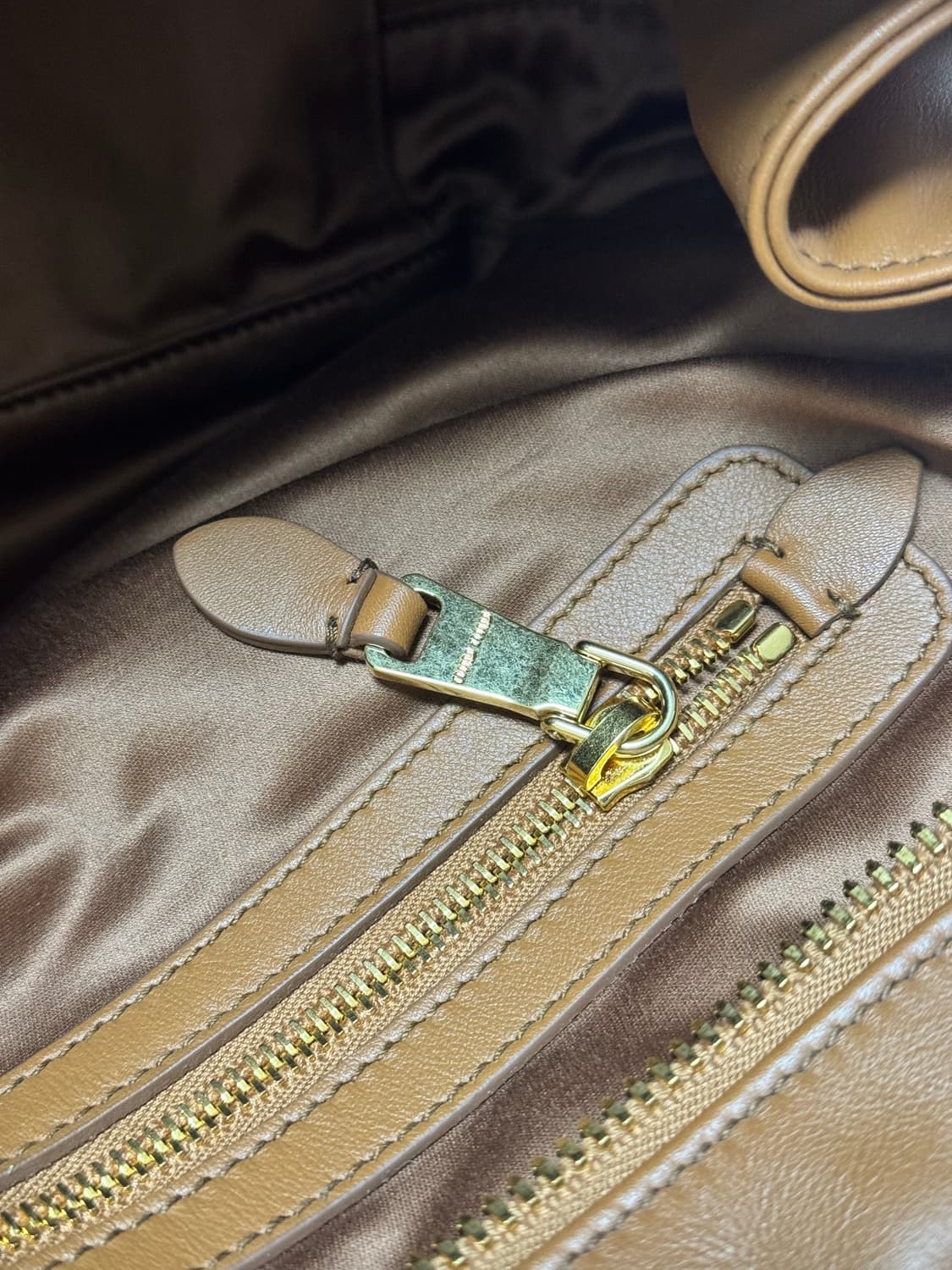 미우미우 5BB117 가죽 보 백 라지 상품이미지7