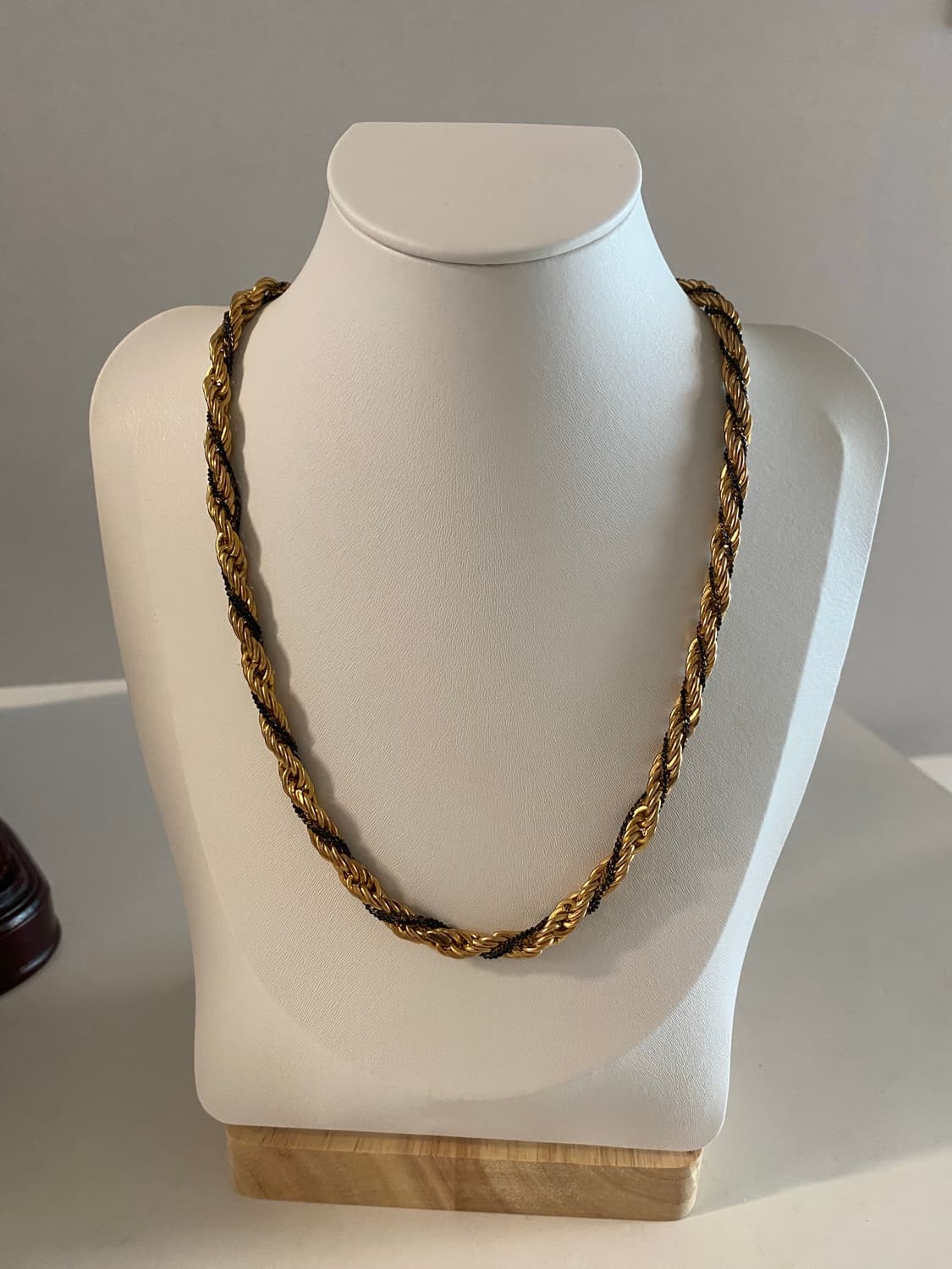 골드 체인 트위스트 목걸이 상품이미지4