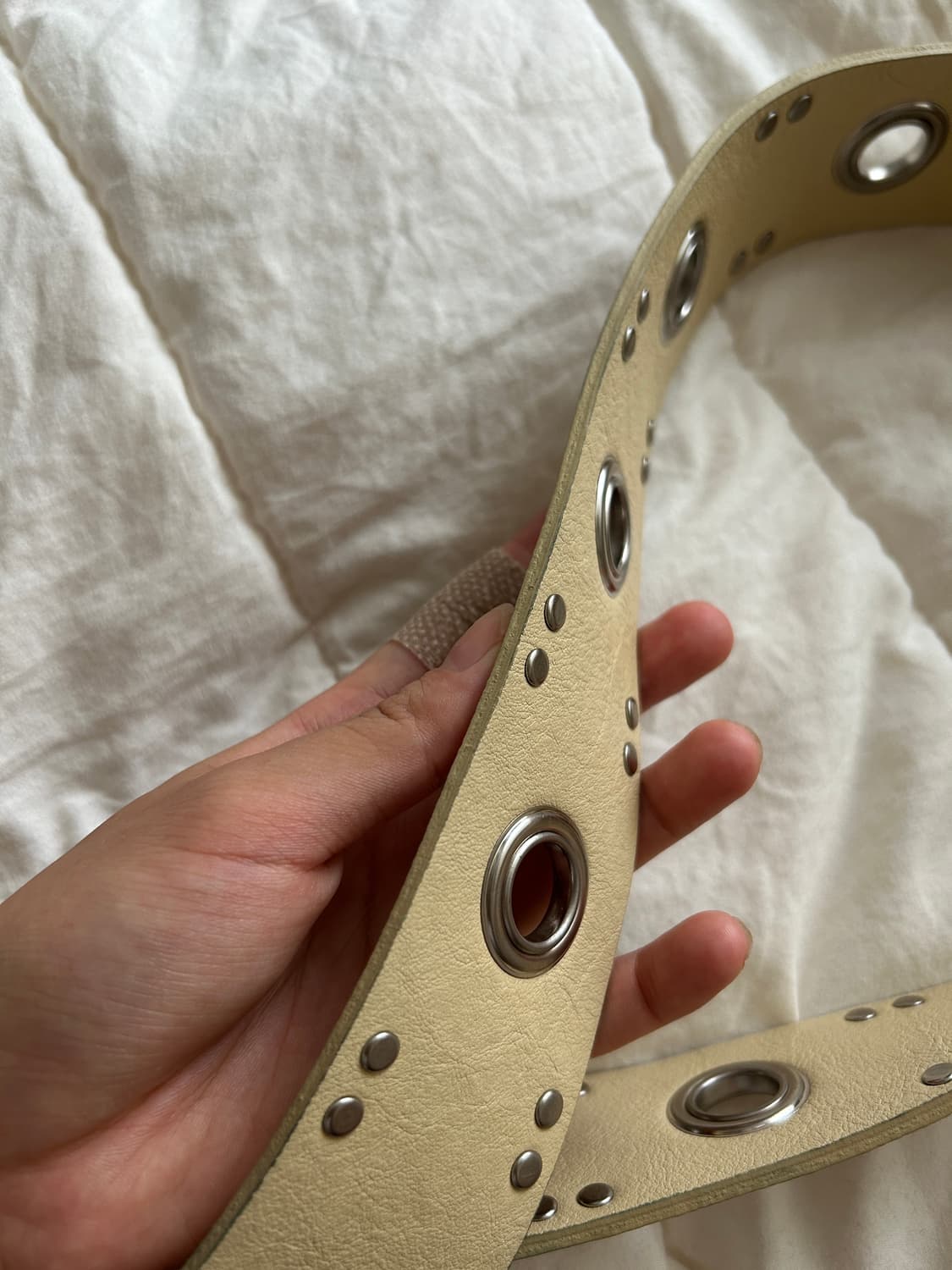 샌드뮤지엄 EYELET LEATHER BELT [Butter Yellow 상품이미지4