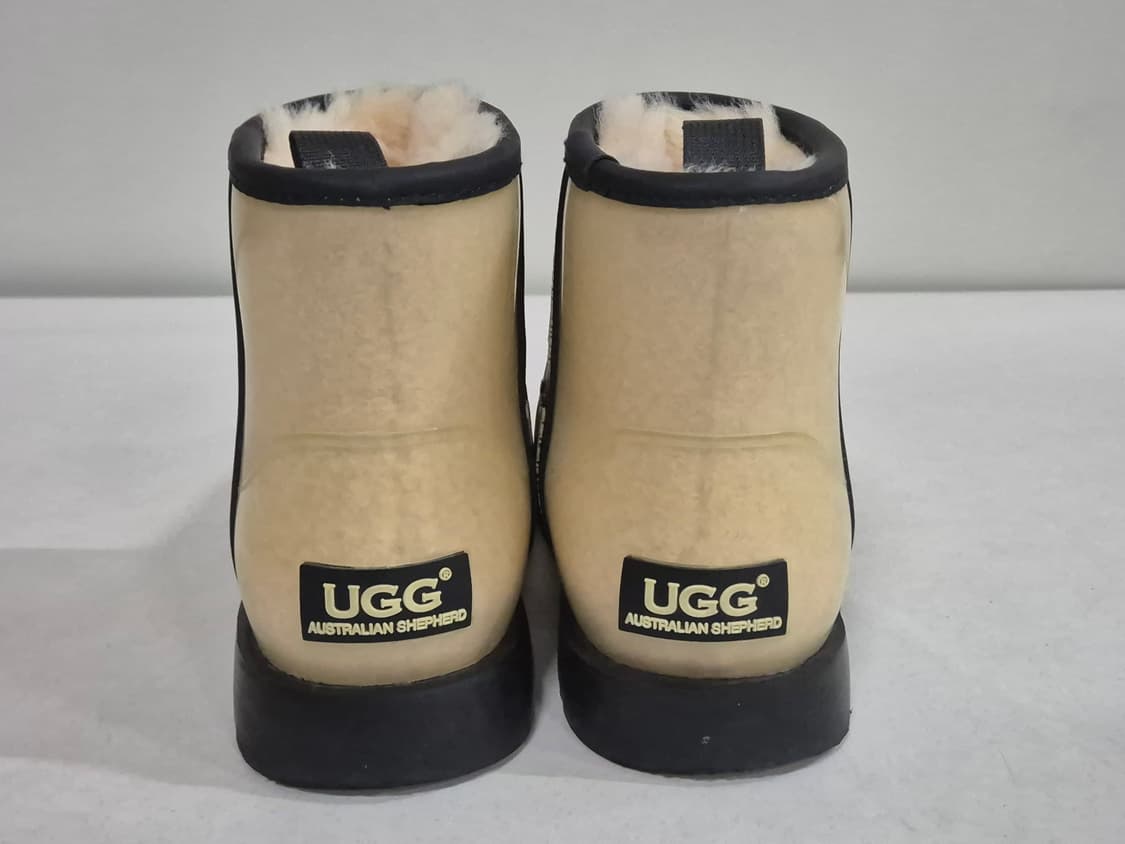 UGG 어그 클리어 부츠 (EU37/235) 상품이미지5