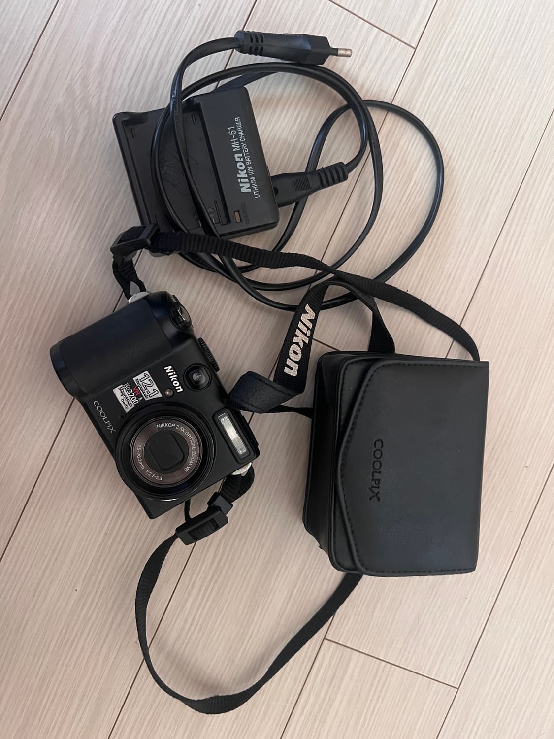 니콘 쿨픽스 p5100 케이스,충전기,배터리 1개 상품이미지1