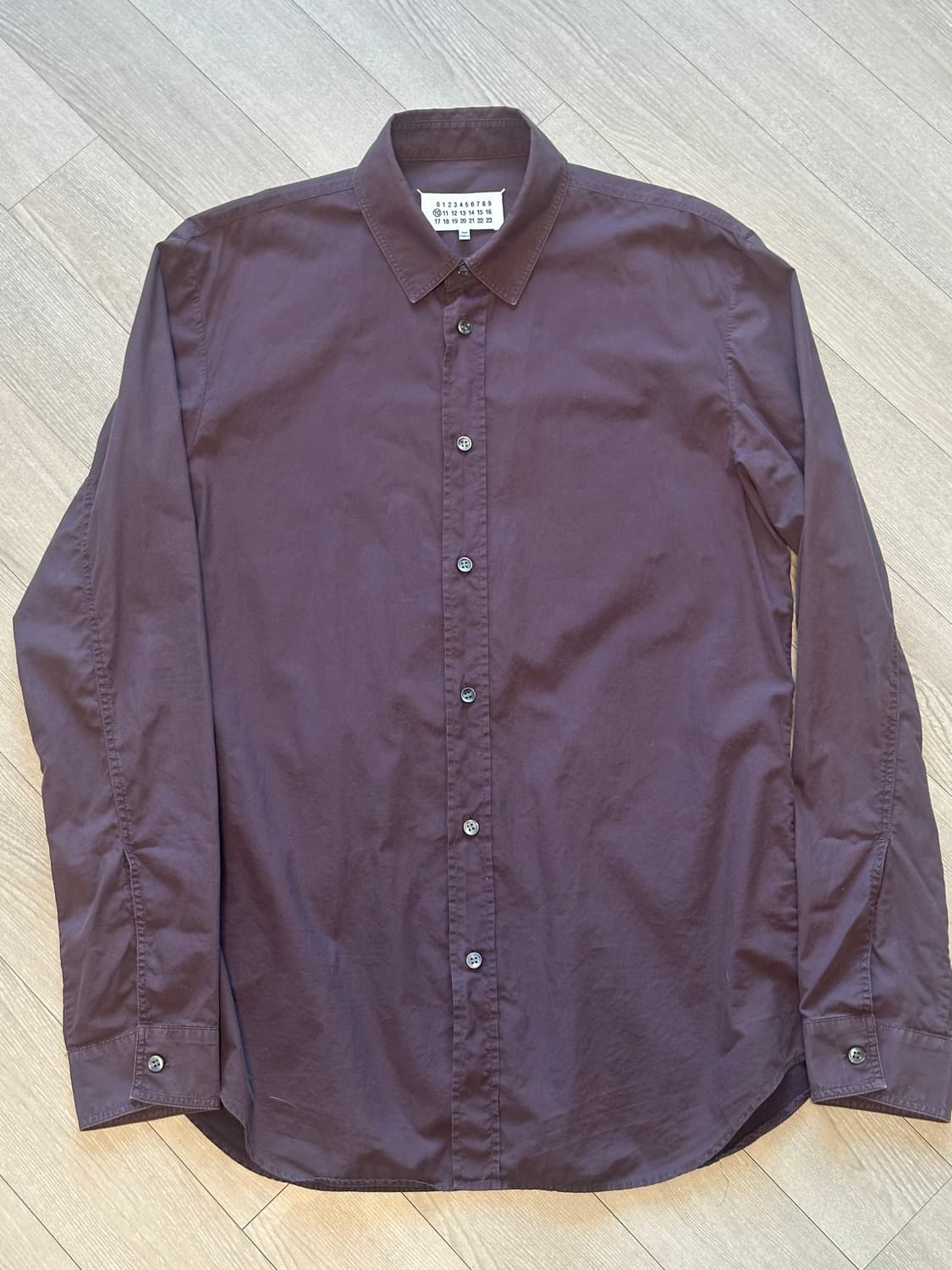 (50) 메종 마르지엘라 셔츠 버건디 상품이미지1