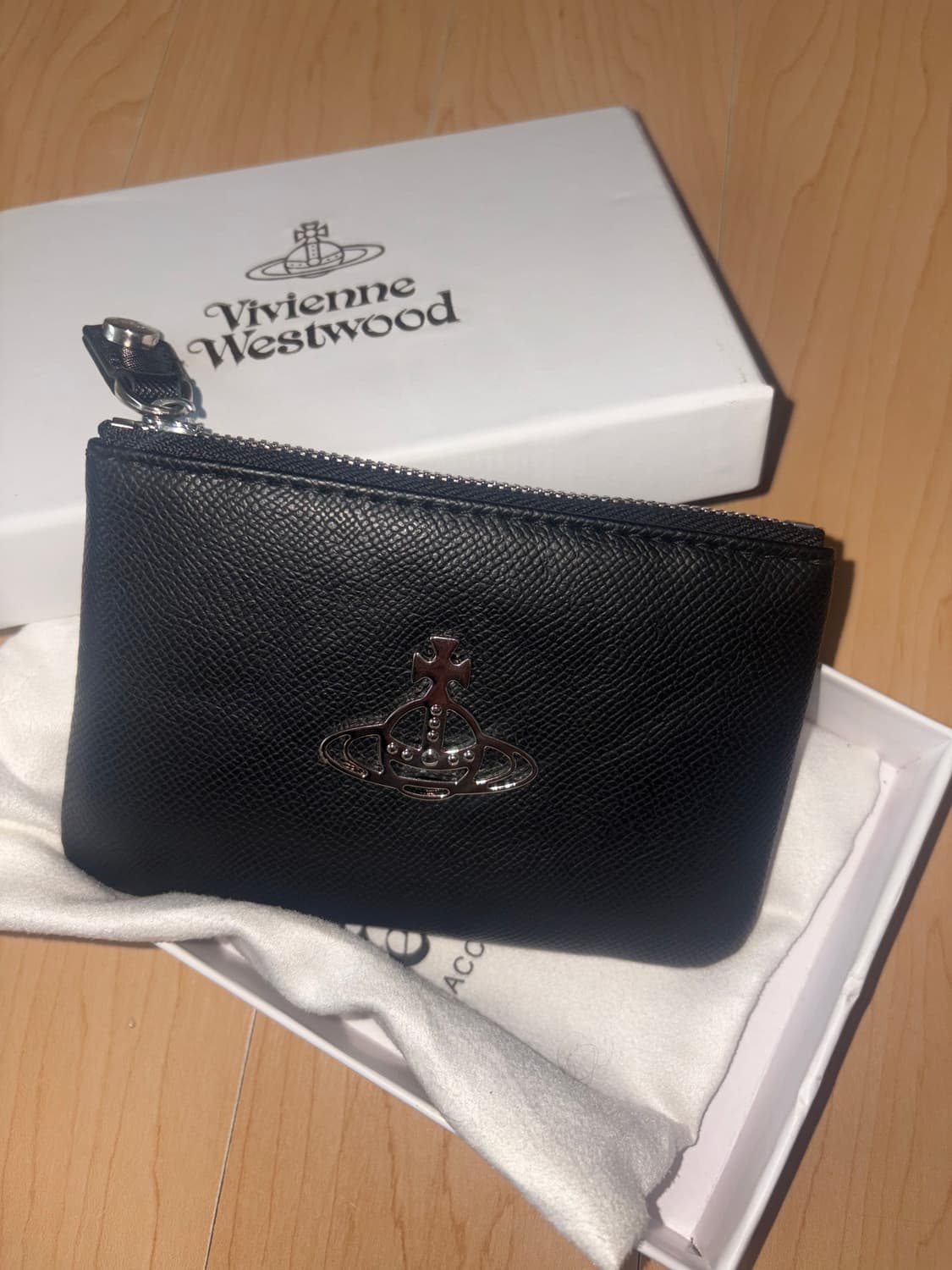 비비안웨스트우드 지퍼 지갑 상품이미지1