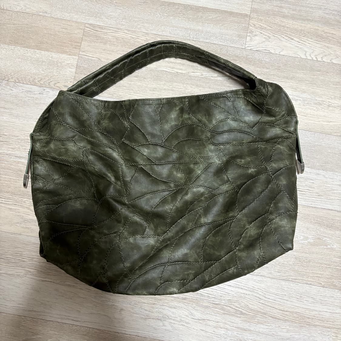 샌드뮤지엄 CACTUS HOBO BAG Olive 상품이미지2