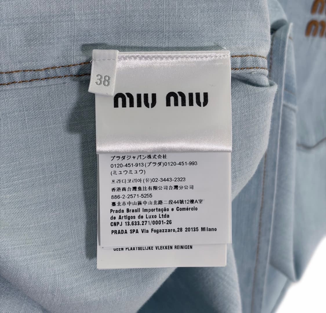 [38] 미우미우 24ss 샴브레이 자수 로고 데님 셔츠 라이트 블루 상품이미지8