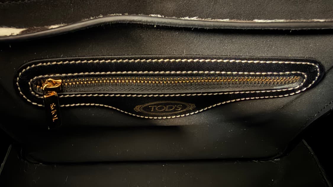 토즈 TOD'S 타임리스 팬던트 달마시안 송치 가죽 숄더백 명품 정품 상품이미지6