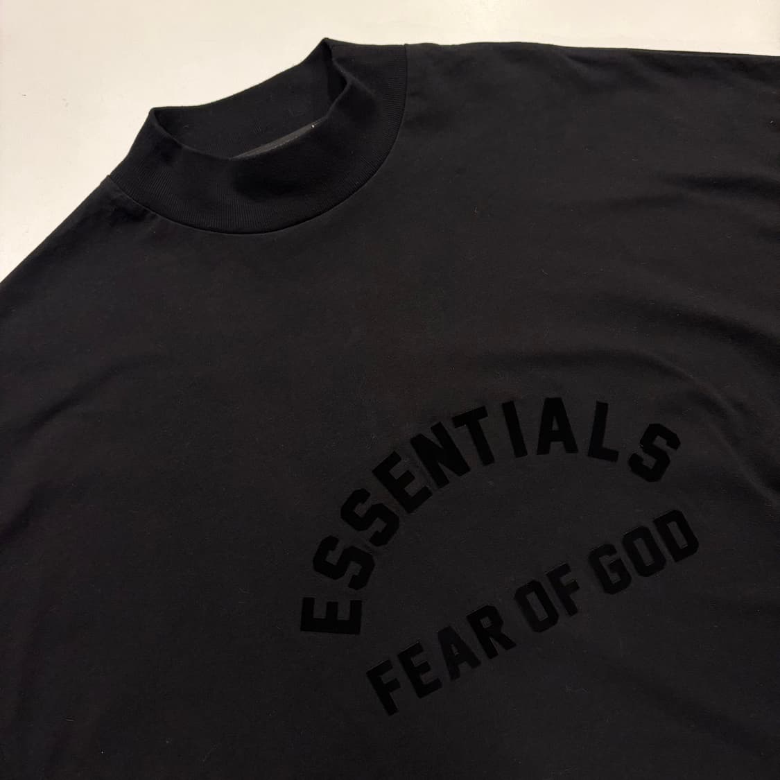 [M] 23ss 에센셜 Fear Of God 반팔 블랙 C182 상품이미지3