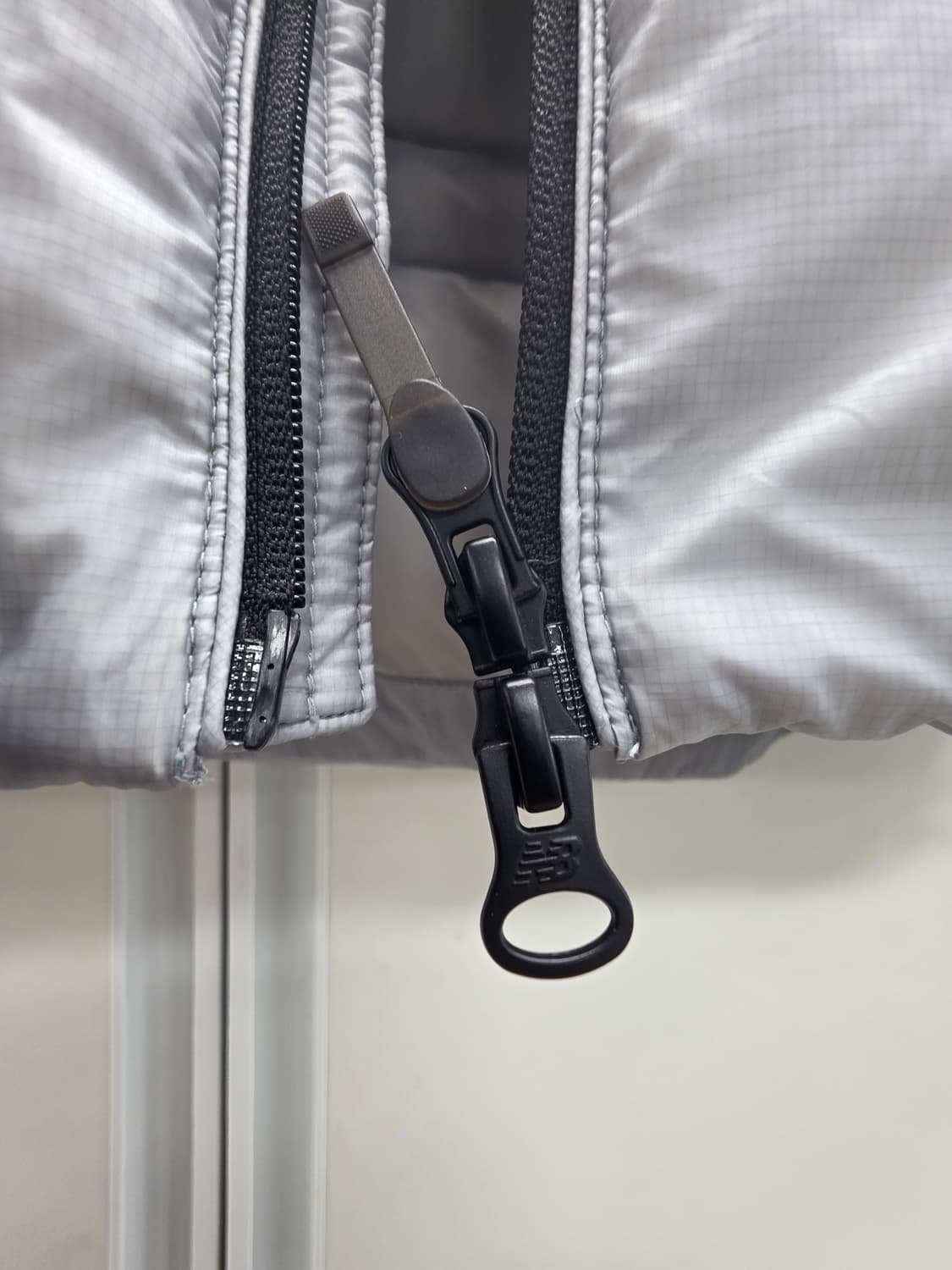 뉴발란스 UNI 플라잉77 슈퍼라이트 후드 구스경량패딩 100사이즈 상품이미지6