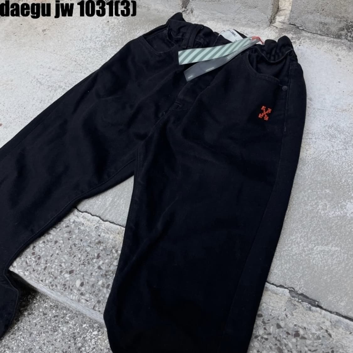 오프화이트 팬츠 29 상품이미지1