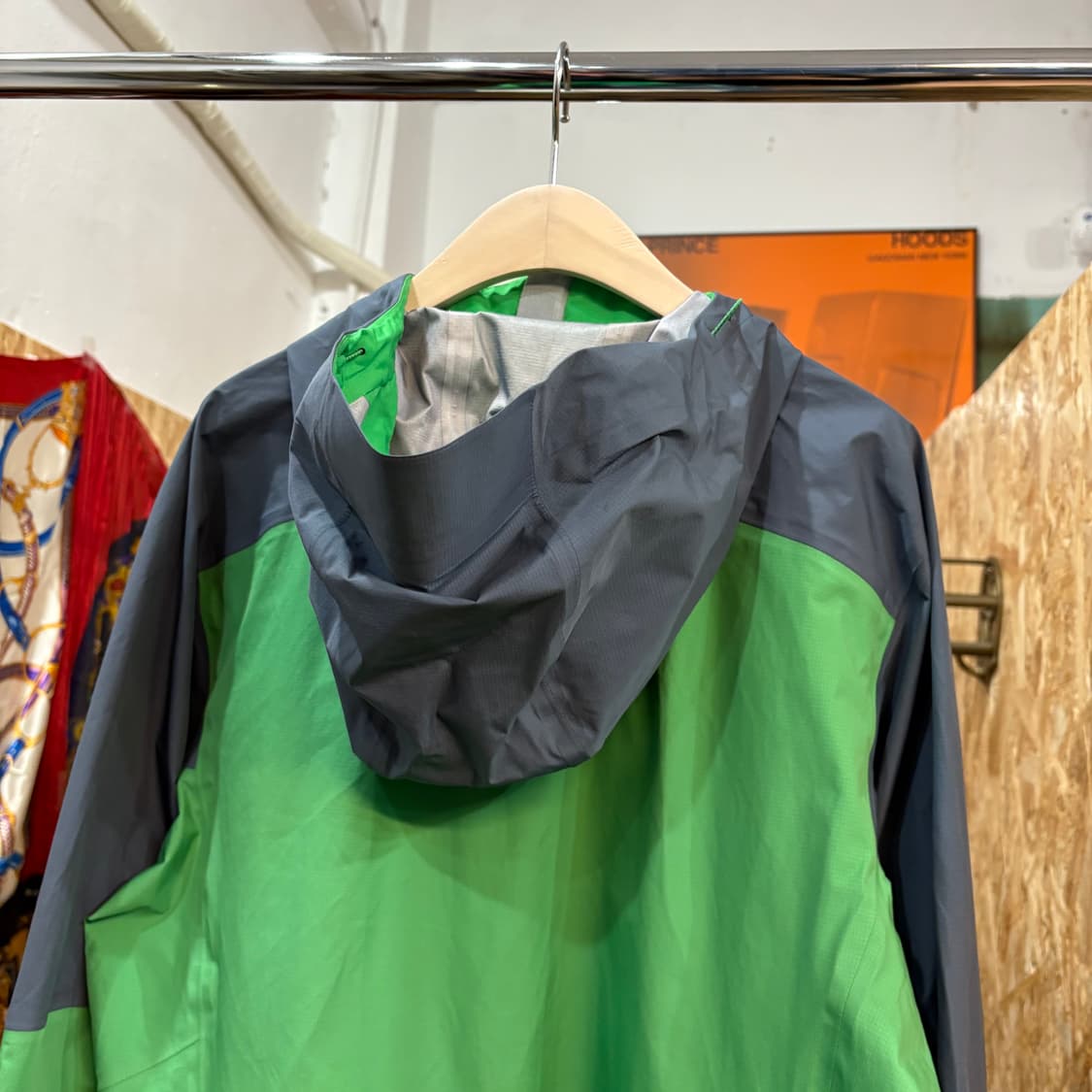 살로몬 고어텍스 액티브 윈드브레이커 자켓 상품이미지7