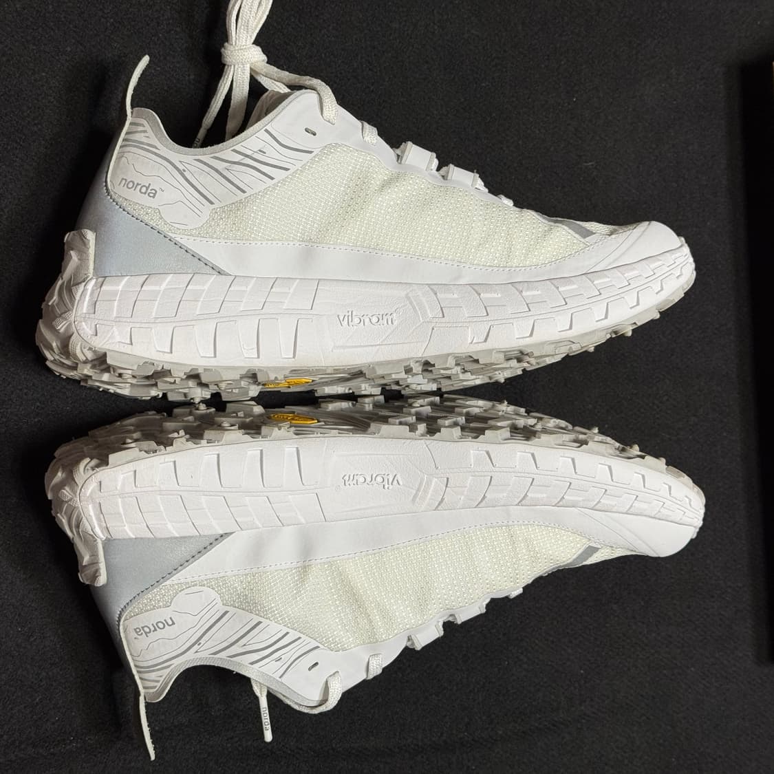 [270] 노다 001 화이트 실버 norda 001 상품이미지3