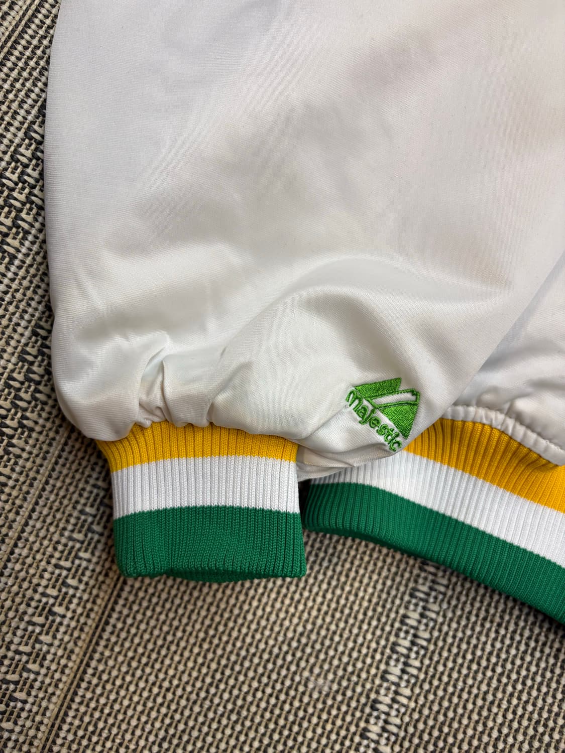 마제스틱 하드우드 클래식 보스턴 셀틱스 사틴 스타디움 자켓 상품이미지4